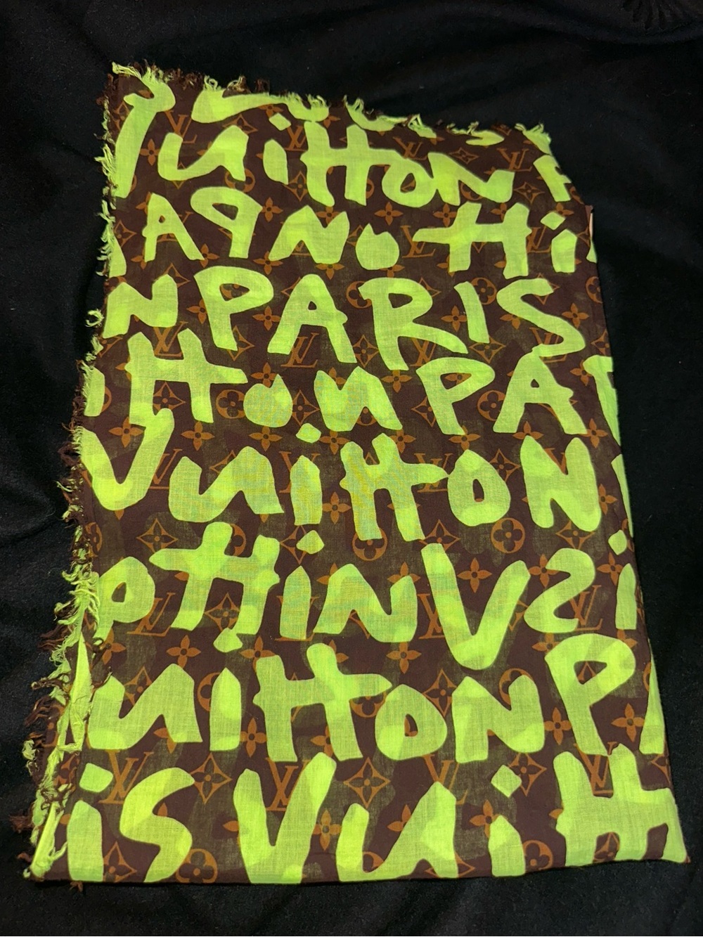 Louis Vuitton x Stephen Sprouse Monogram Graffiti Cotton Pareo Scarf-Vert Green - Picture 4 of 11